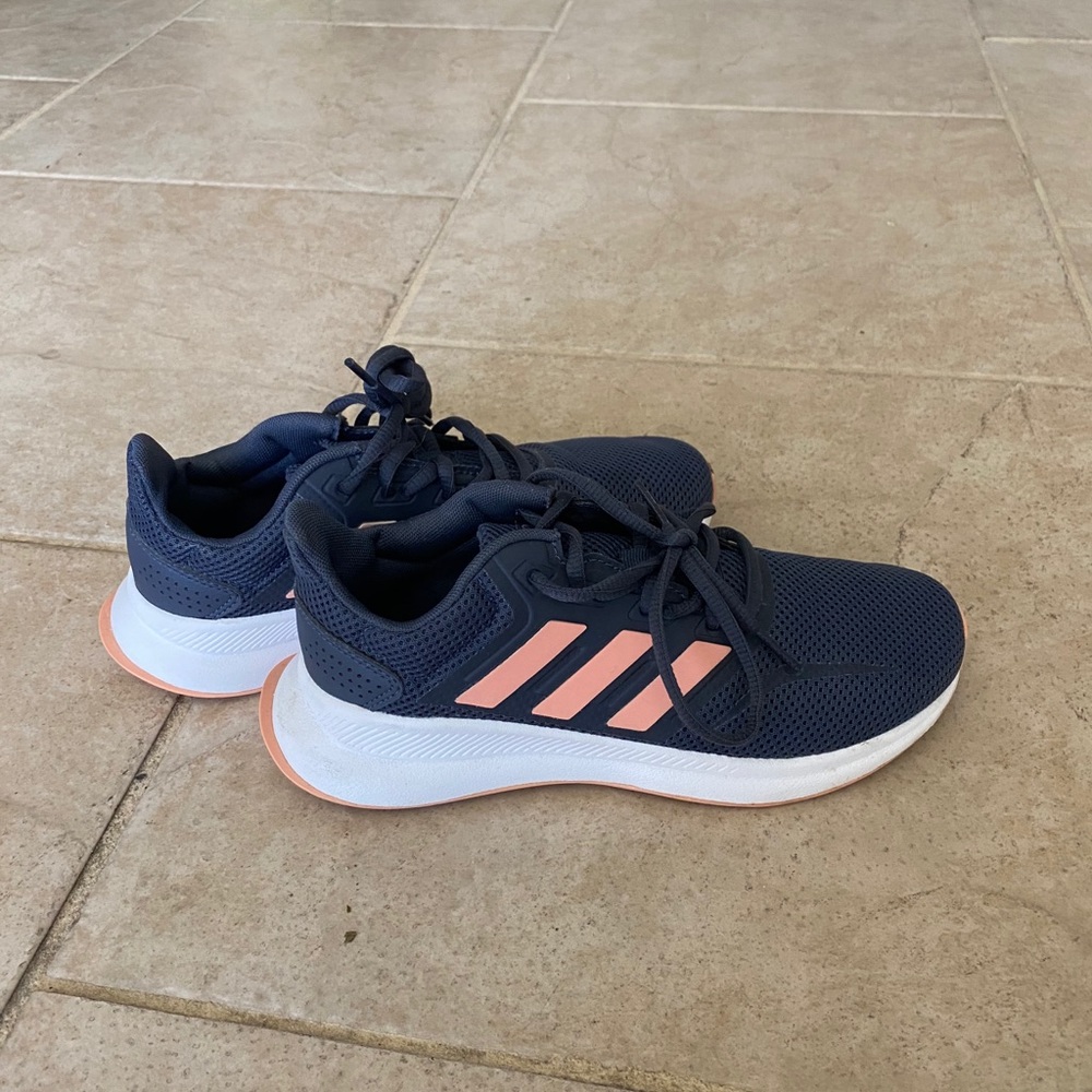 Gently used adidas cloudfoam